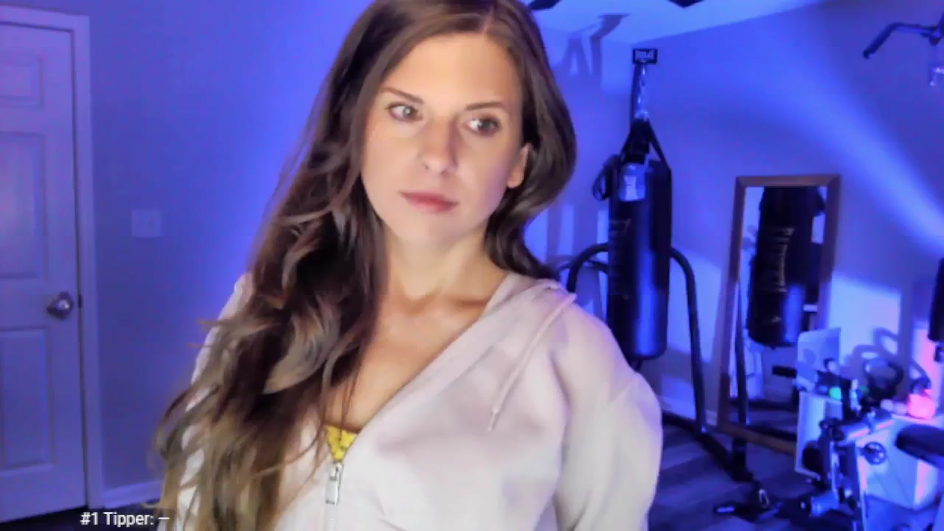 Gallery image thumbnail from Anna__Online's myfreecams stream on, 04/18/2025, 02:09 image 9 of 20