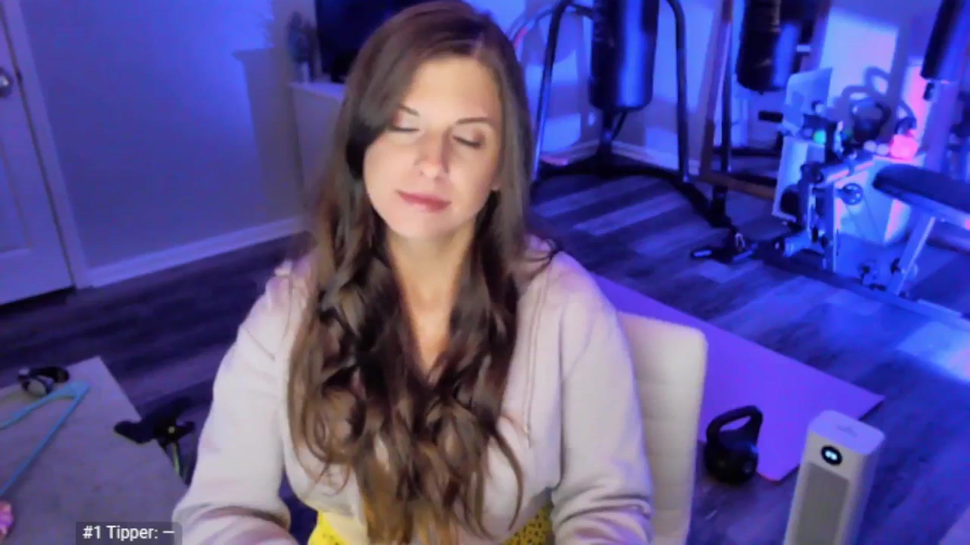 Gallery image thumbnail from Anna__Online's myfreecams stream on, 04/18/2025, 02:09 image 1 of 20