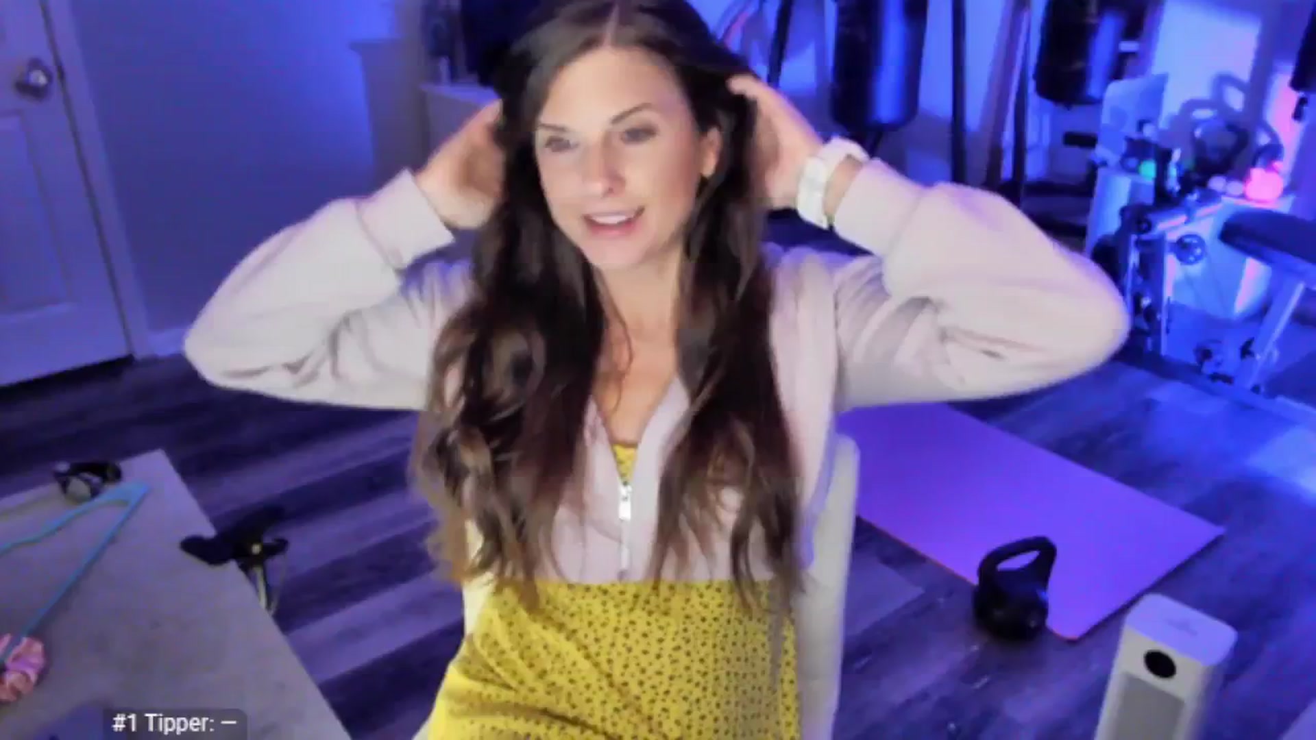 Gallery image thumbnail from Anna__Online's myfreecams stream on, 04/18/2025, 02:09 image 15 of 20