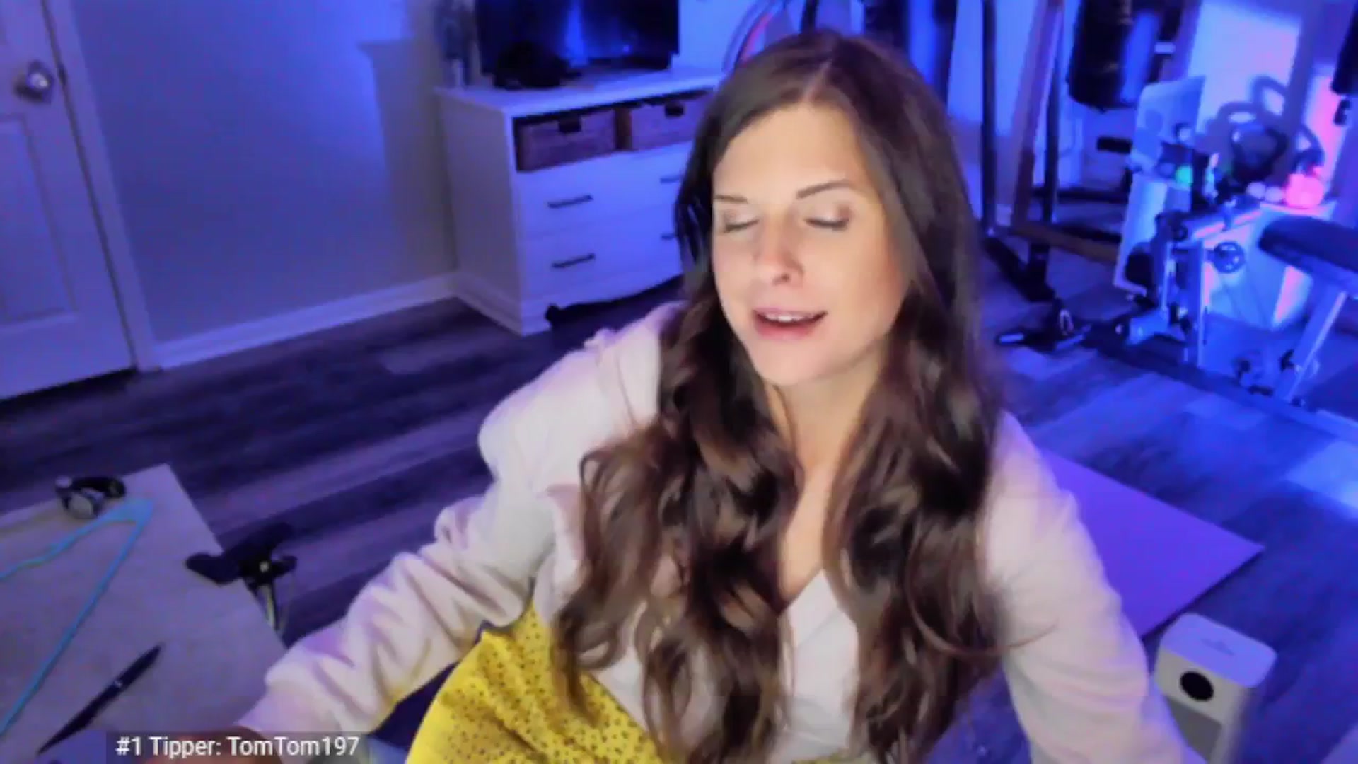 Gallery image thumbnail from Anna__Online's myfreecams stream on, 04/18/2025, 02:09 image 19 of 20