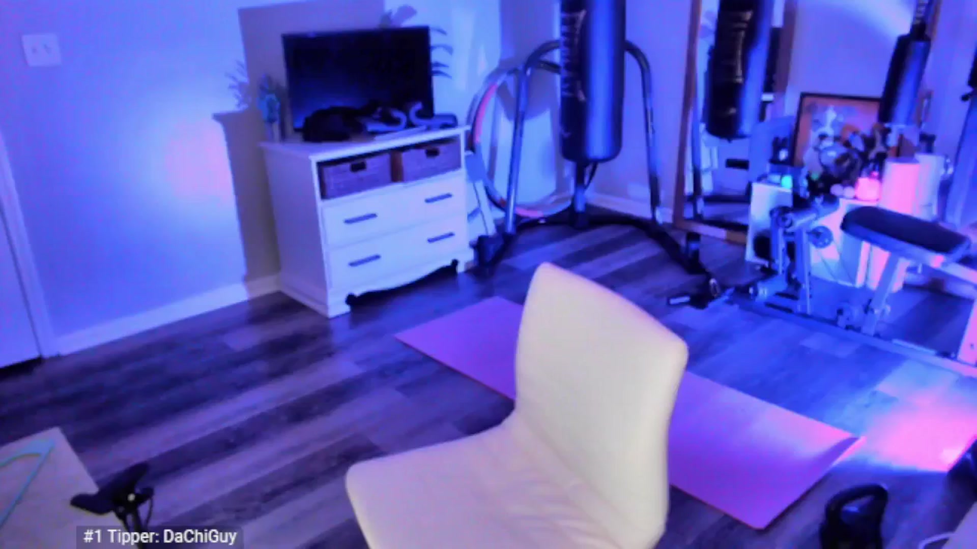 Gallery image thumbnail from Anna__Online's myfreecams stream on, 04/22/2025, 03:18 image 8 of 20