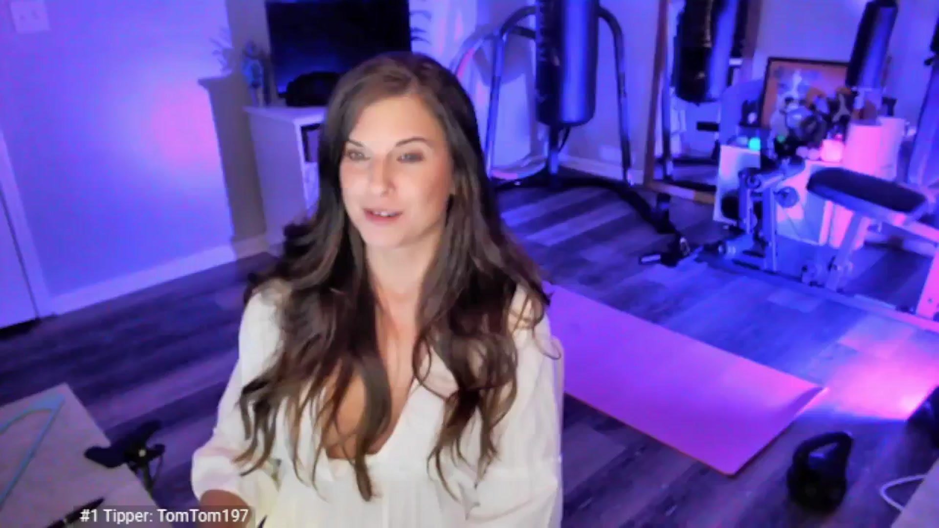 Gallery image thumbnail from Anna__Online's myfreecams stream on, 04/22/2025, 03:18 image 4 of 20