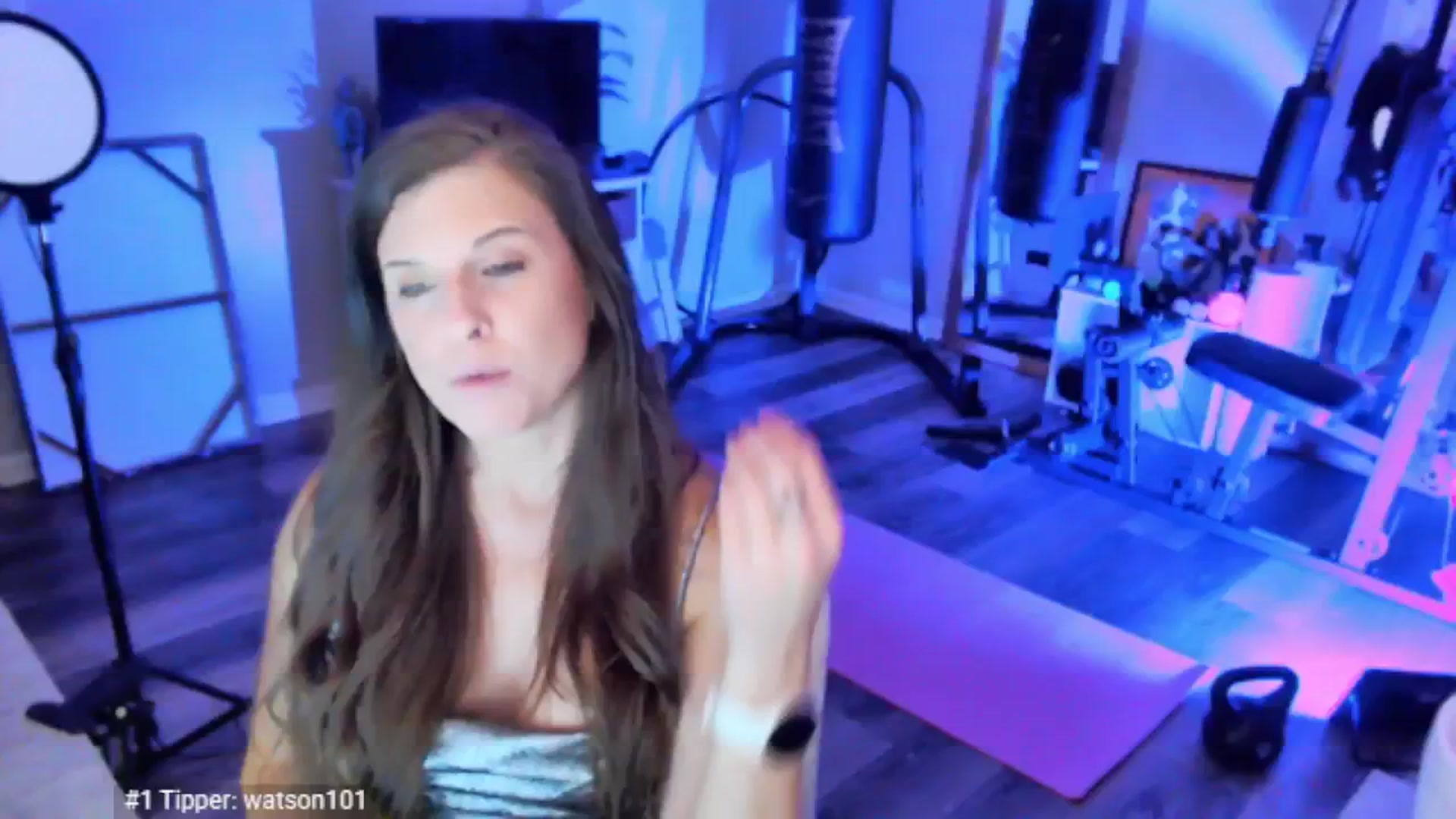Gallery image thumbnail from Anna__Online's myfreecams stream on, 04/28/2025, 03:31 image 2 of 20