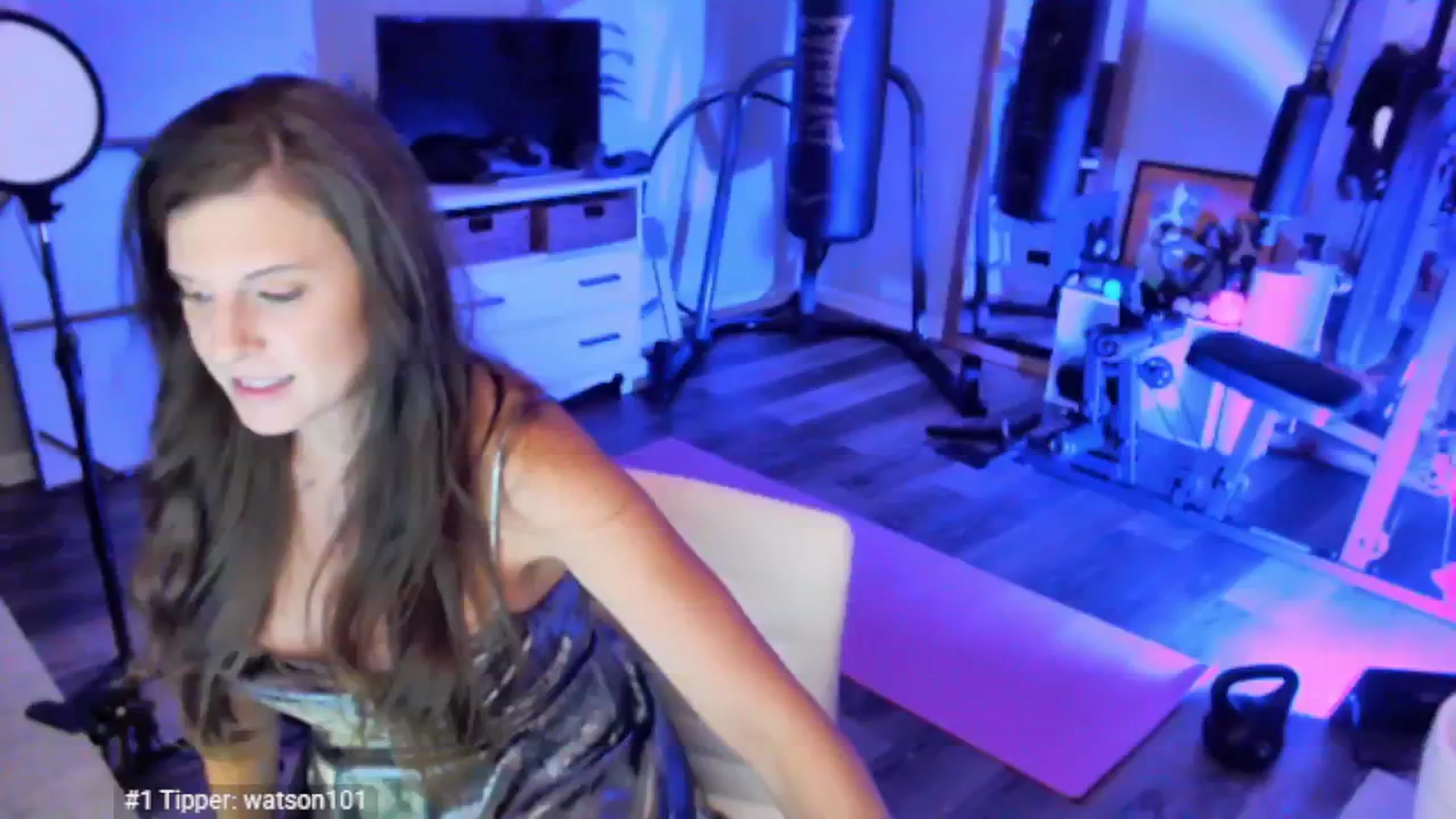Gallery image thumbnail from Anna__Online's myfreecams stream on, 04/28/2025, 03:31 image 3 of 20