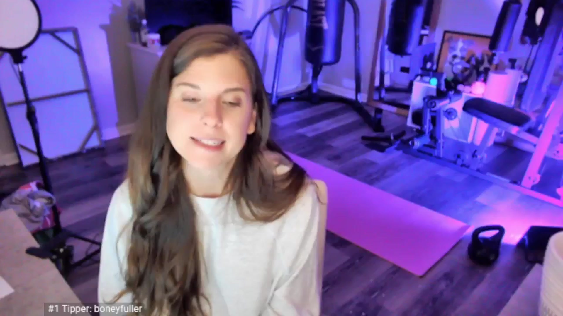 Gallery image thumbnail from Anna__Online's myfreecams stream on, 04/30/2025, 03:38 image 7 of 20