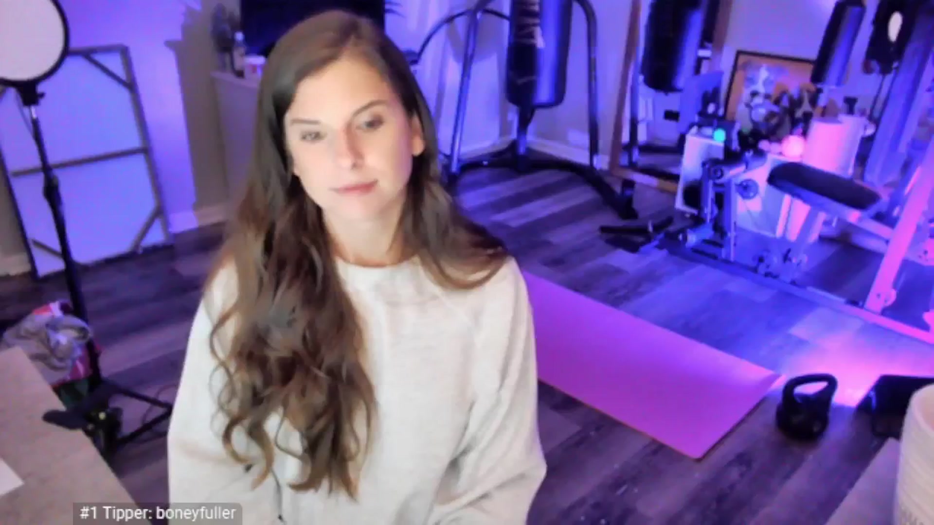 Gallery image thumbnail from Anna__Online's myfreecams stream on, 04/30/2025, 03:38 image 6 of 20