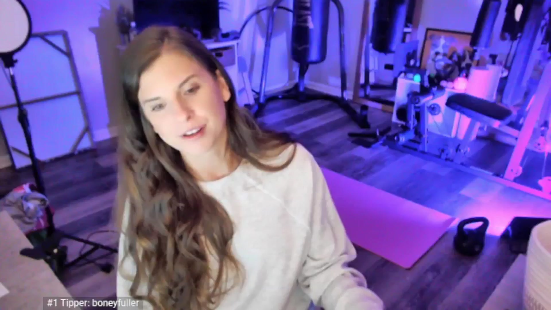 Gallery image thumbnail from Anna__Online's myfreecams stream on, 04/30/2025, 03:38 image 4 of 20