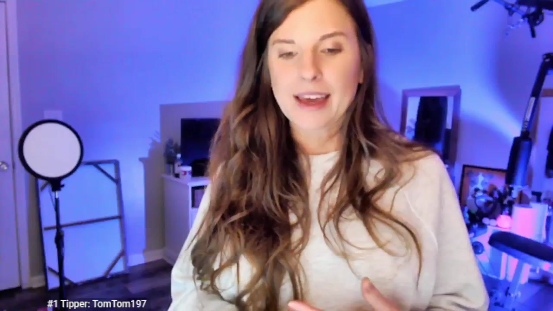 Gallery image thumbnail from Anna__Online's myfreecams stream on, 04/30/2025, 03:38 image 13 of 20