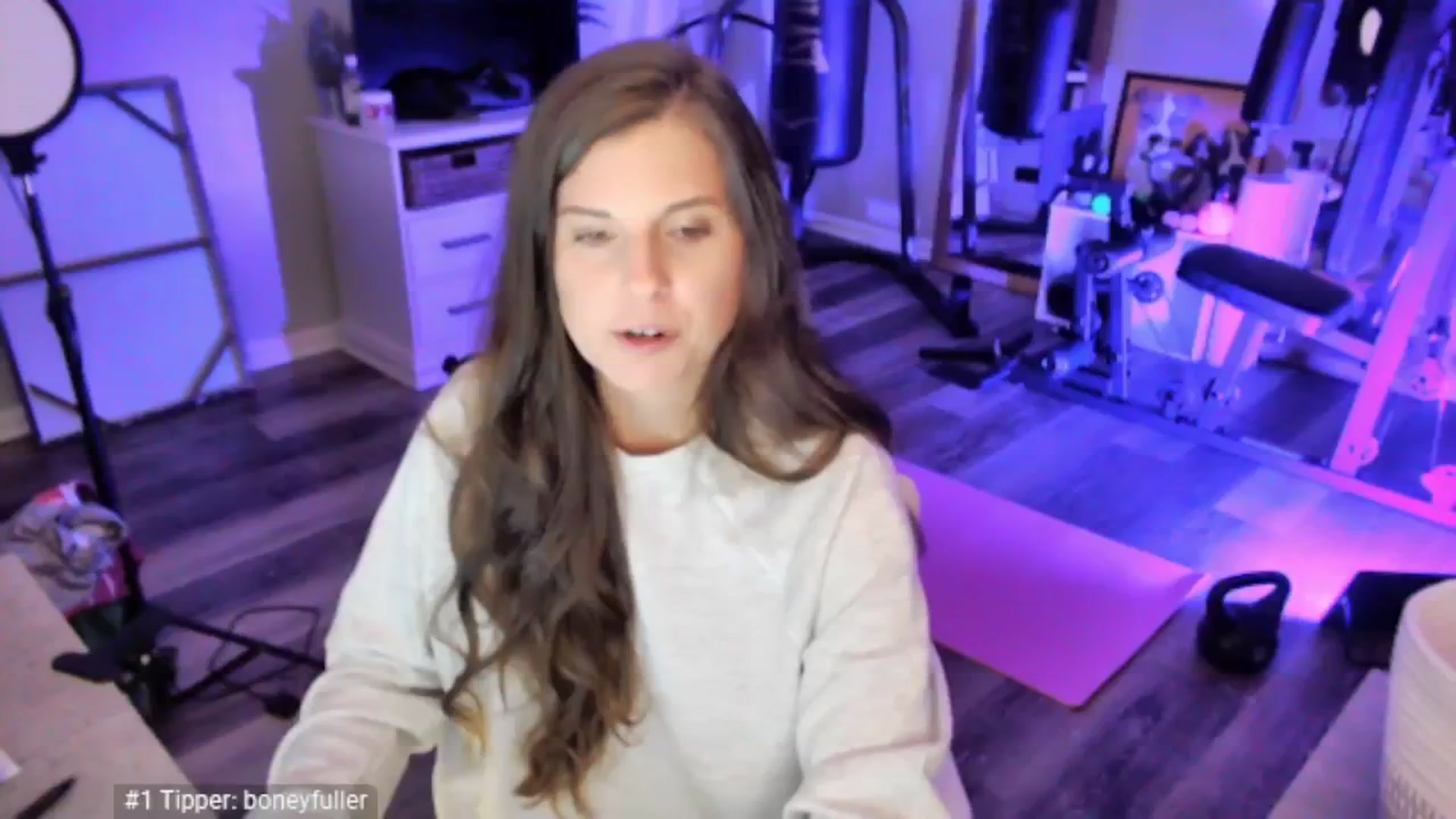 Gallery image thumbnail from Anna__Online's myfreecams stream on, 04/30/2025, 03:38 image 2 of 20