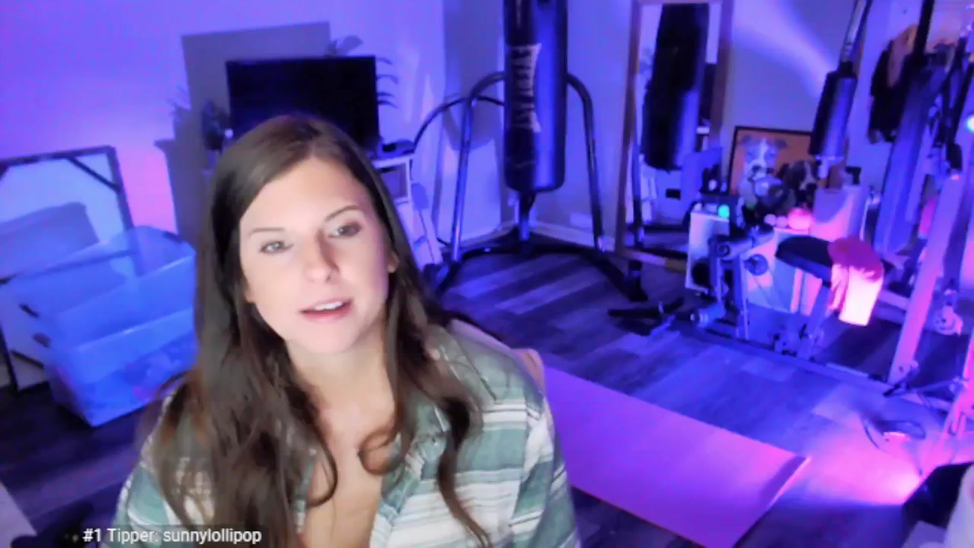 Gallery image thumbnail from Anna__Online's myfreecams stream on, 05/04/2025, 03:41 image 9 of 20