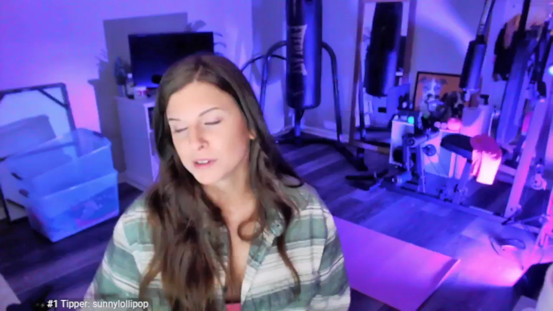 Gallery image thumbnail from Anna__Online's myfreecams stream on, 05/04/2025, 03:41 image 8 of 20
