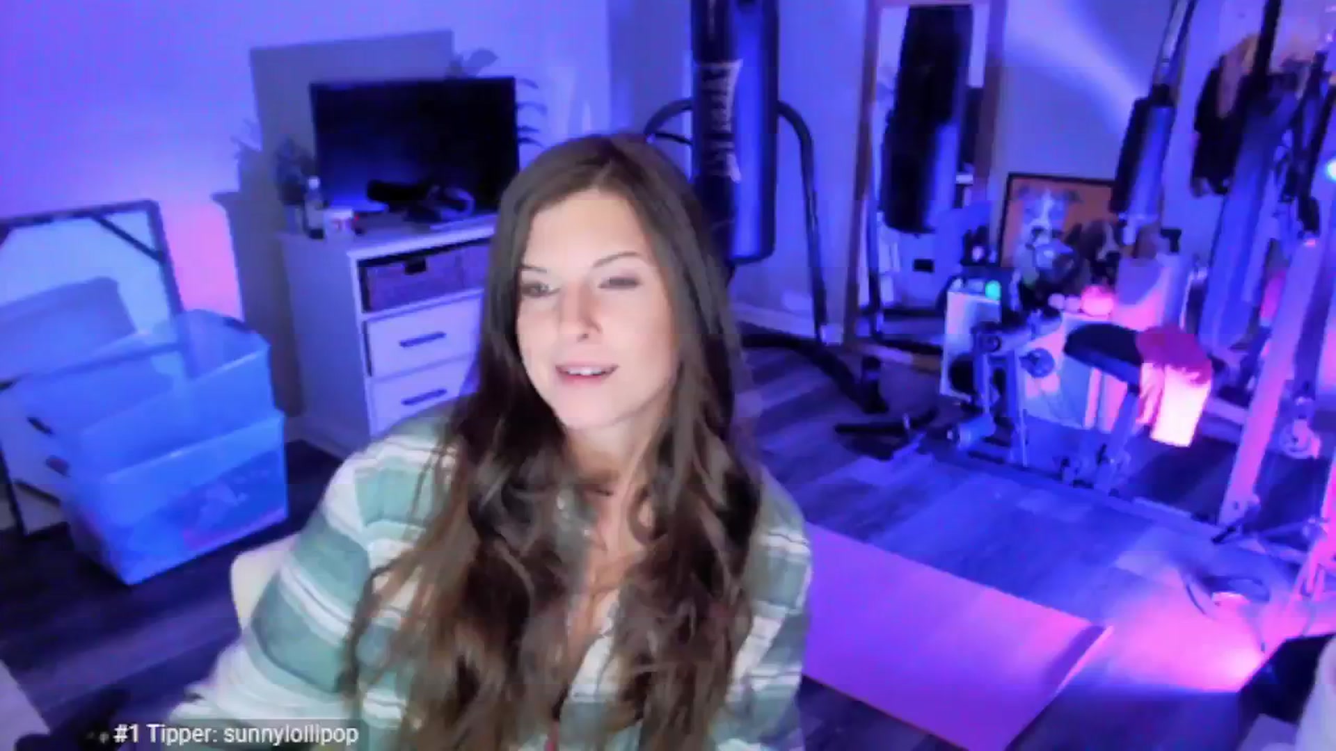 Gallery image thumbnail from Anna__Online's myfreecams stream on, 05/04/2025, 03:41 image 10 of 20