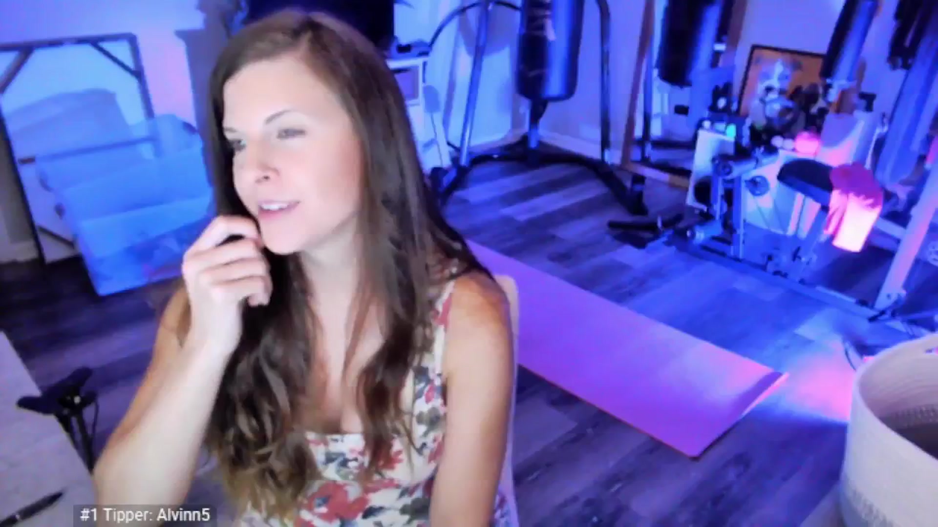 Gallery image thumbnail from Anna__Online's myfreecams stream on, 05/06/2025, 02:48 image 8 of 20
