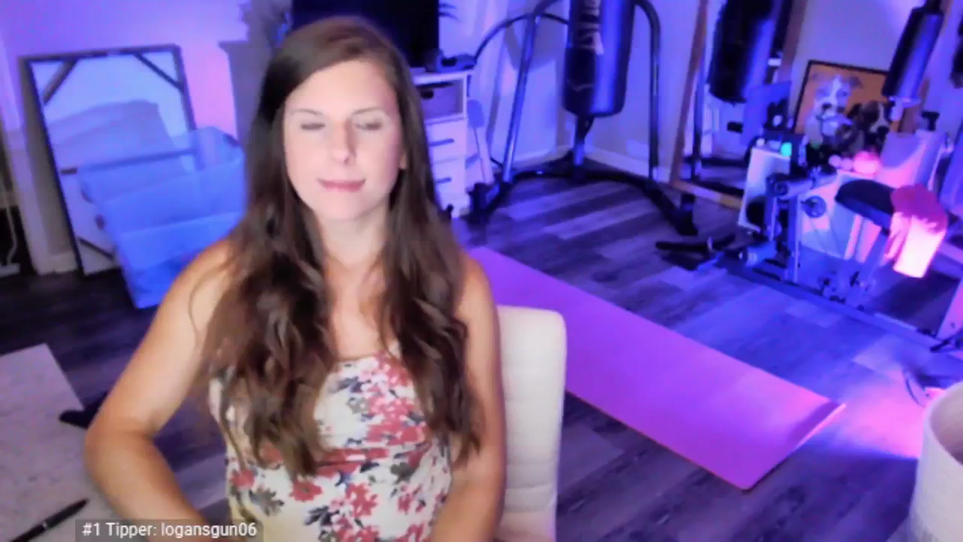 Gallery image thumbnail from Anna__Online's myfreecams stream on, 05/06/2025, 02:48 image 18 of 20