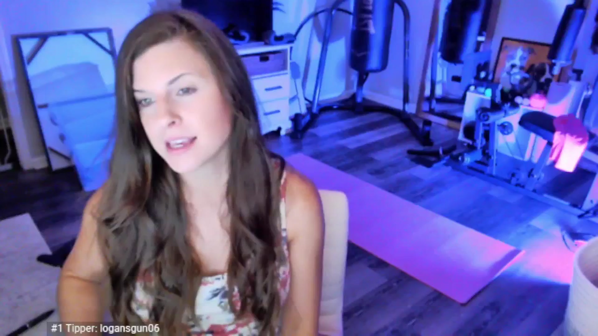 Gallery image thumbnail from Anna__Online's myfreecams stream on, 05/06/2025, 02:48 image 17 of 20