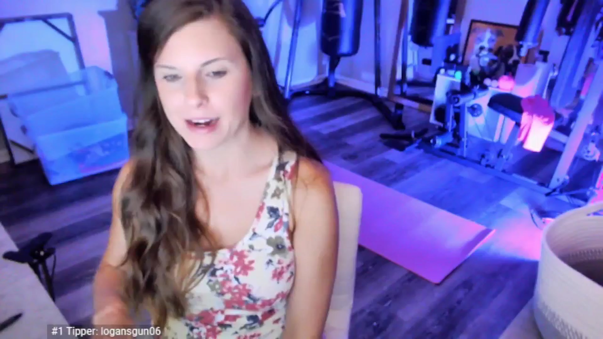 Gallery image thumbnail from Anna__Online's myfreecams stream on, 05/06/2025, 03:18 image 2 of 20