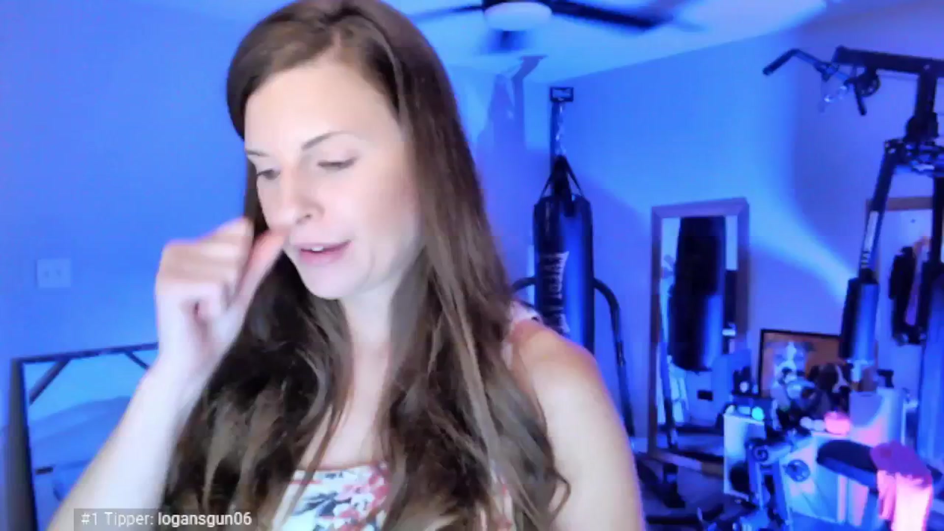 Gallery image thumbnail from Anna__Online's myfreecams stream on, 05/06/2025, 03:18 image 17 of 20