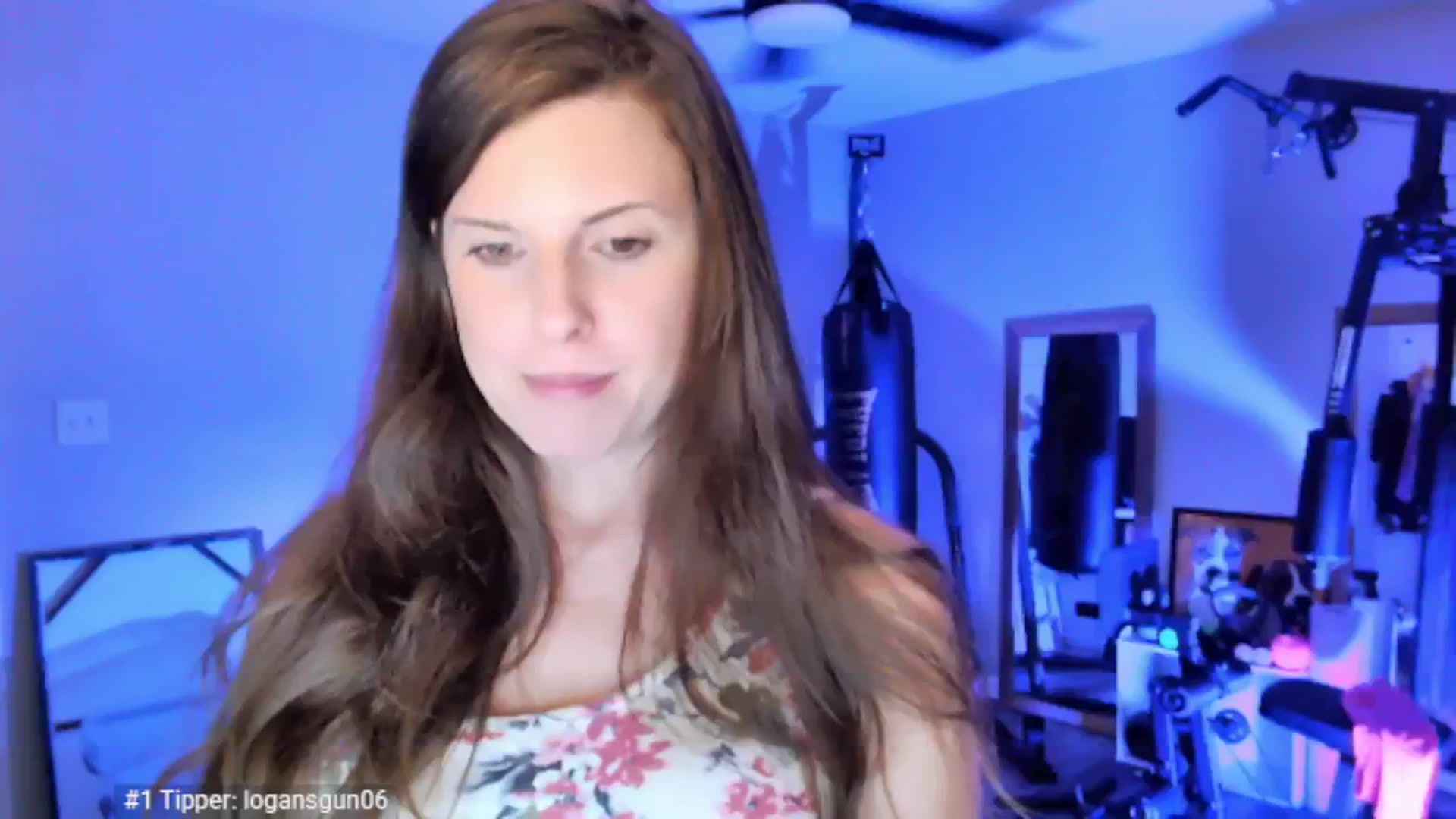 Gallery image thumbnail from Anna__Online's myfreecams stream on, 05/06/2025, 03:18 image 12 of 20