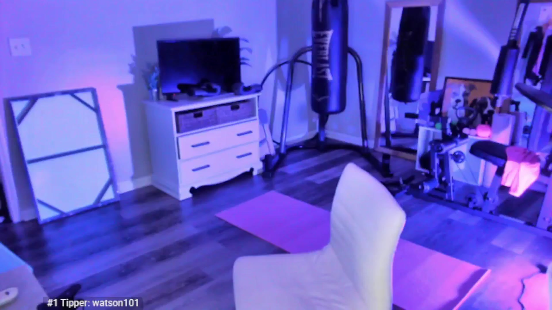 Gallery image thumbnail from Anna__Online's myfreecams stream on, 05/08/2025, 03:06 image 4 of 20
