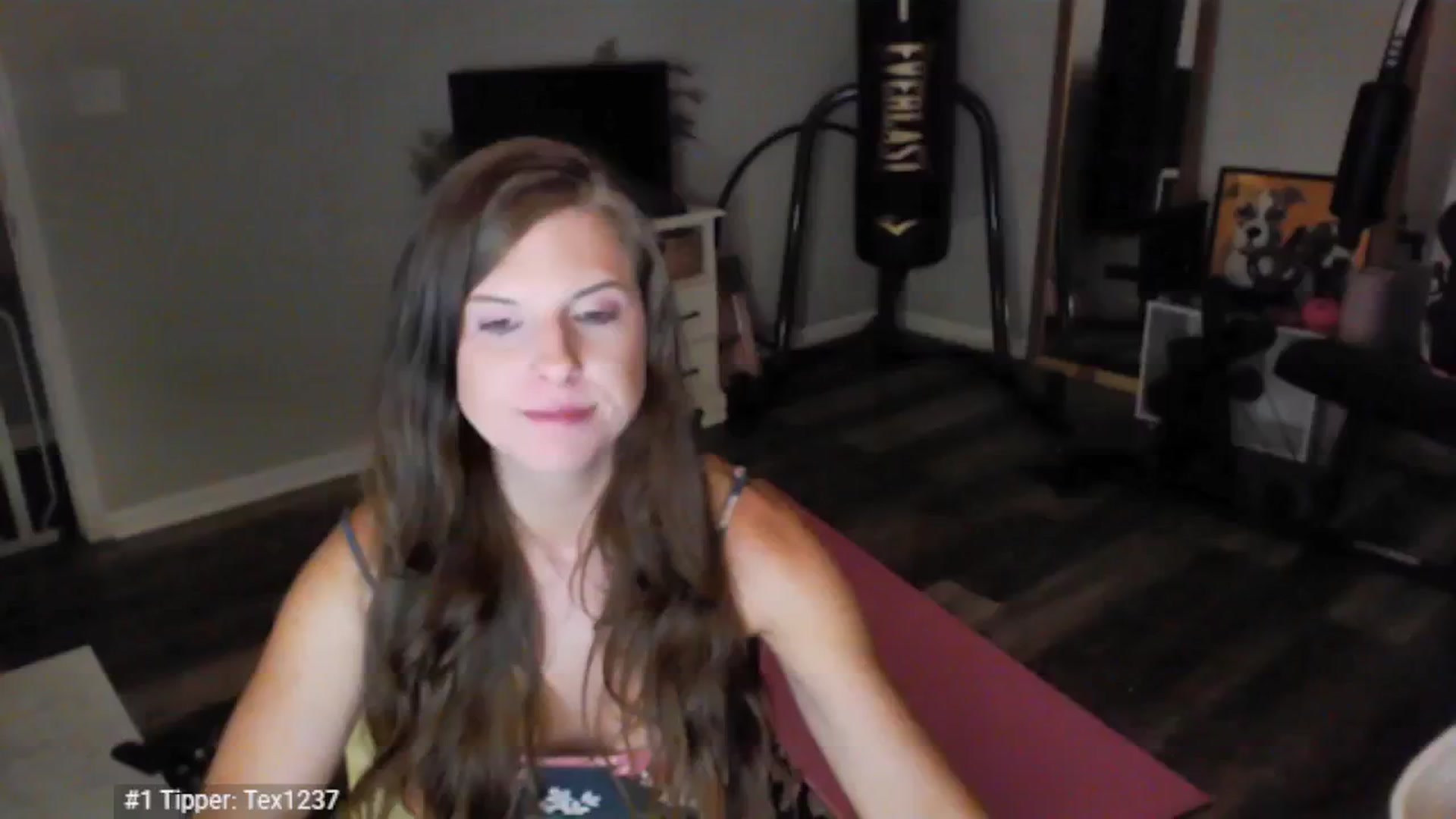 Gallery image thumbnail from Anna__Online's myfreecams stream on, 05/15/2025, 03:34 image 5 of 20