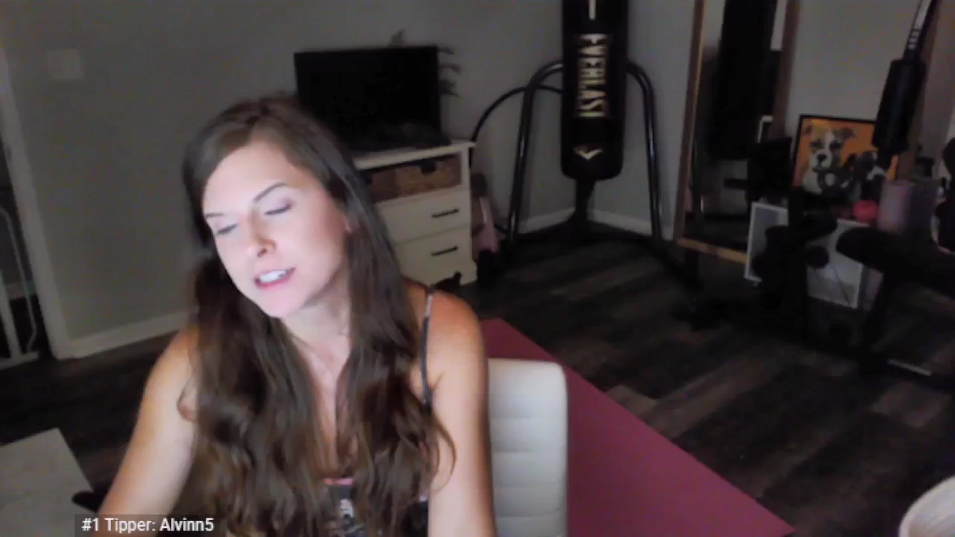 Gallery image thumbnail from Anna__Online's myfreecams stream on, 05/15/2025, 03:34 image 14 of 20