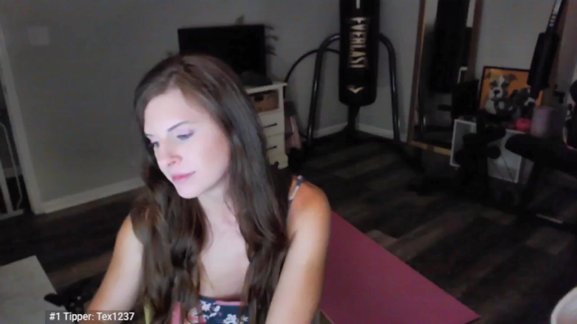 Gallery image thumbnail from Anna__Online's myfreecams stream on, 05/15/2025, 03:34 image 6 of 20