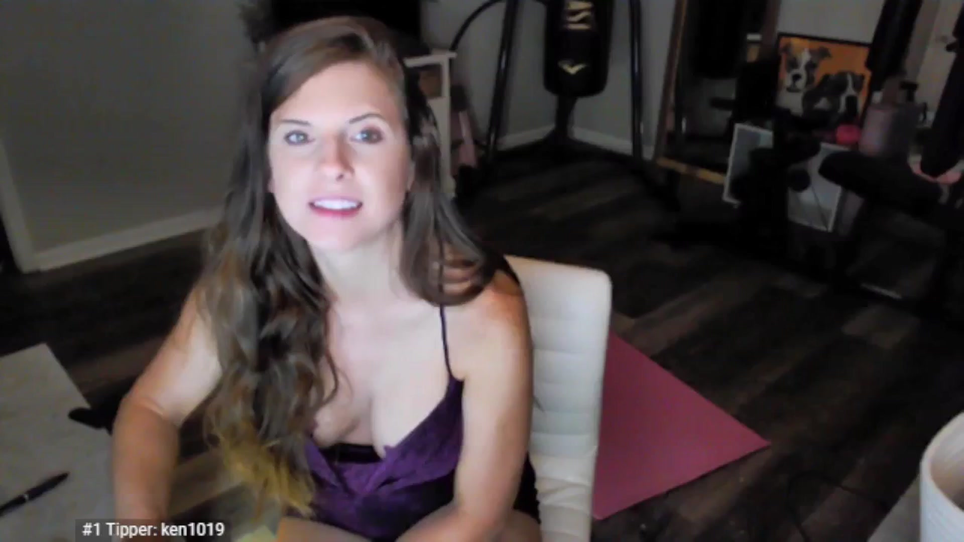 Gallery image thumbnail from Anna__Online's myfreecams stream on, 05/16/2025, 02:53 image 3 of 20