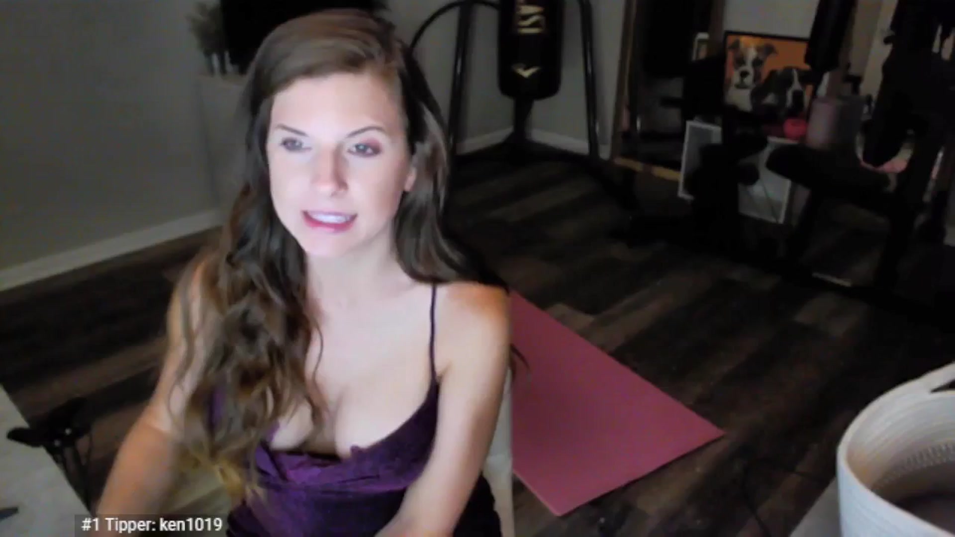 Gallery image thumbnail from Anna__Online's myfreecams stream on, 05/16/2025, 02:53 image 7 of 20