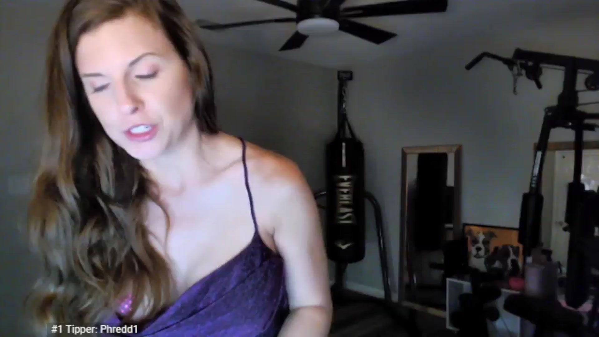 Gallery image thumbnail from Anna__Online's myfreecams stream on, 05/16/2025, 02:53 image 17 of 20