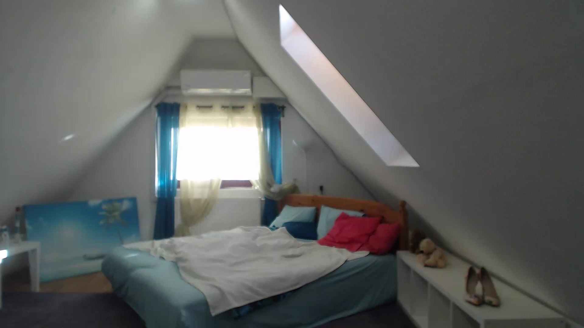 Gallery image thumbnail from Annaabel18's myfreecams stream on, 12/19/2022, 09:47 image 12 of 20