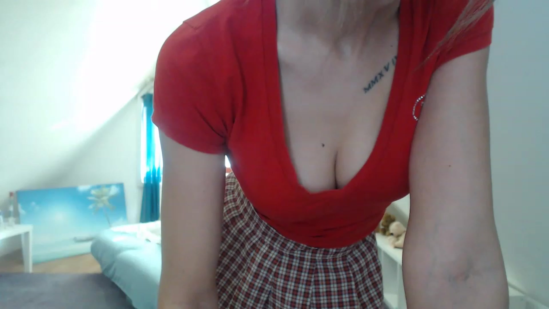 Gallery image thumbnail from Annaabel18's myfreecams stream on, 12/20/2022, 09:36 image 16 of 20