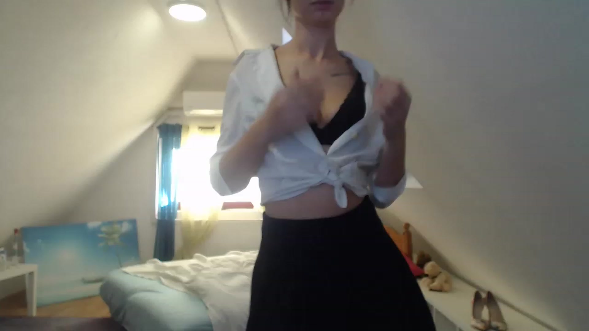 Gallery image thumbnail from Annaabel18's myfreecams stream on, 01/04/2023, 08:36 image 11 of 20