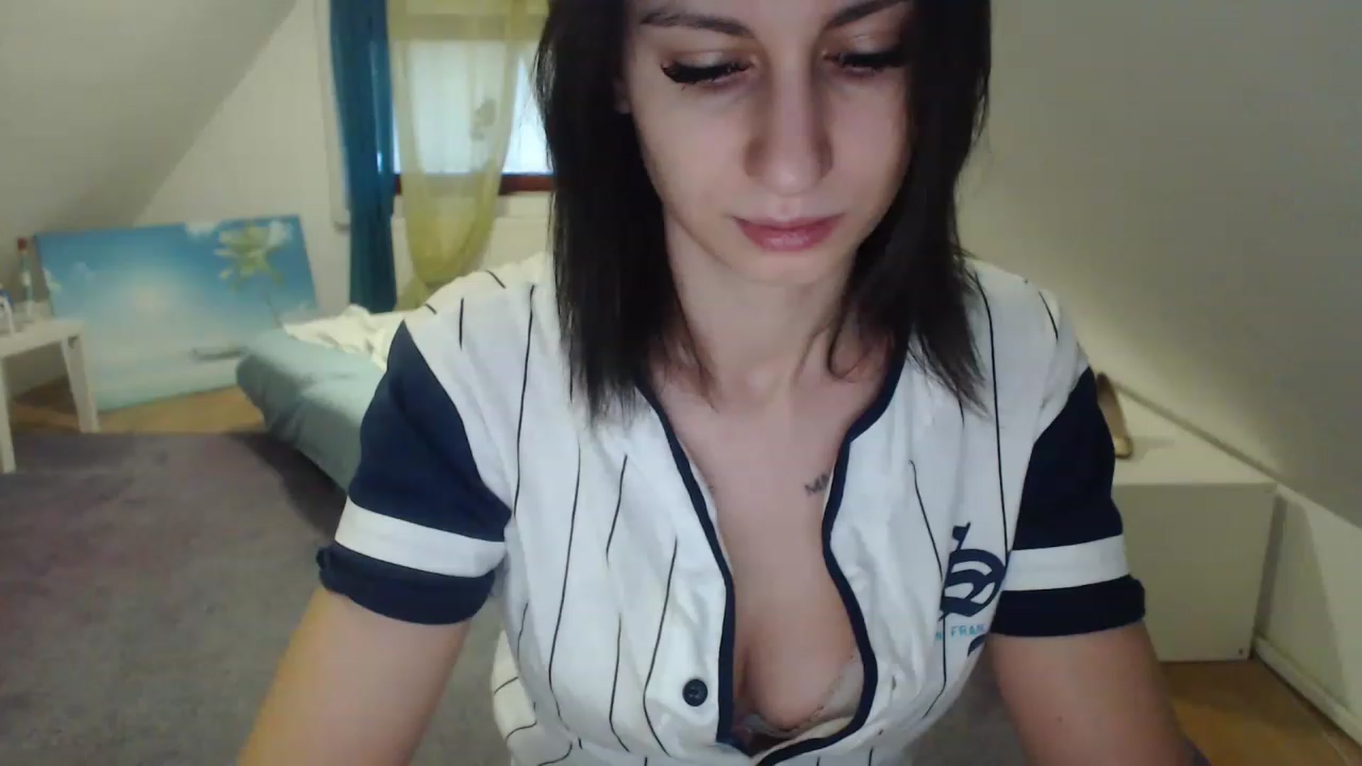 Gallery image thumbnail from Annaabel18's myfreecams stream on, 01/17/2023, 08:36 image 1 of 20
