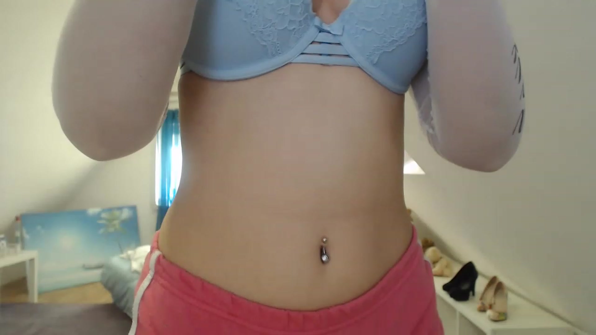 Gallery image thumbnail from Annaabel18's myfreecams stream on, 04/05/2023, 08:18 image 18 of 20
