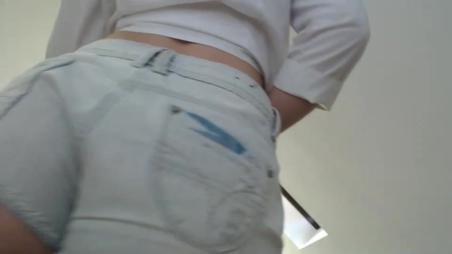 Gallery image thumbnail from Annaabel18's myfreecams stream on, 04/19/2023, 07:57 image 2 of 20