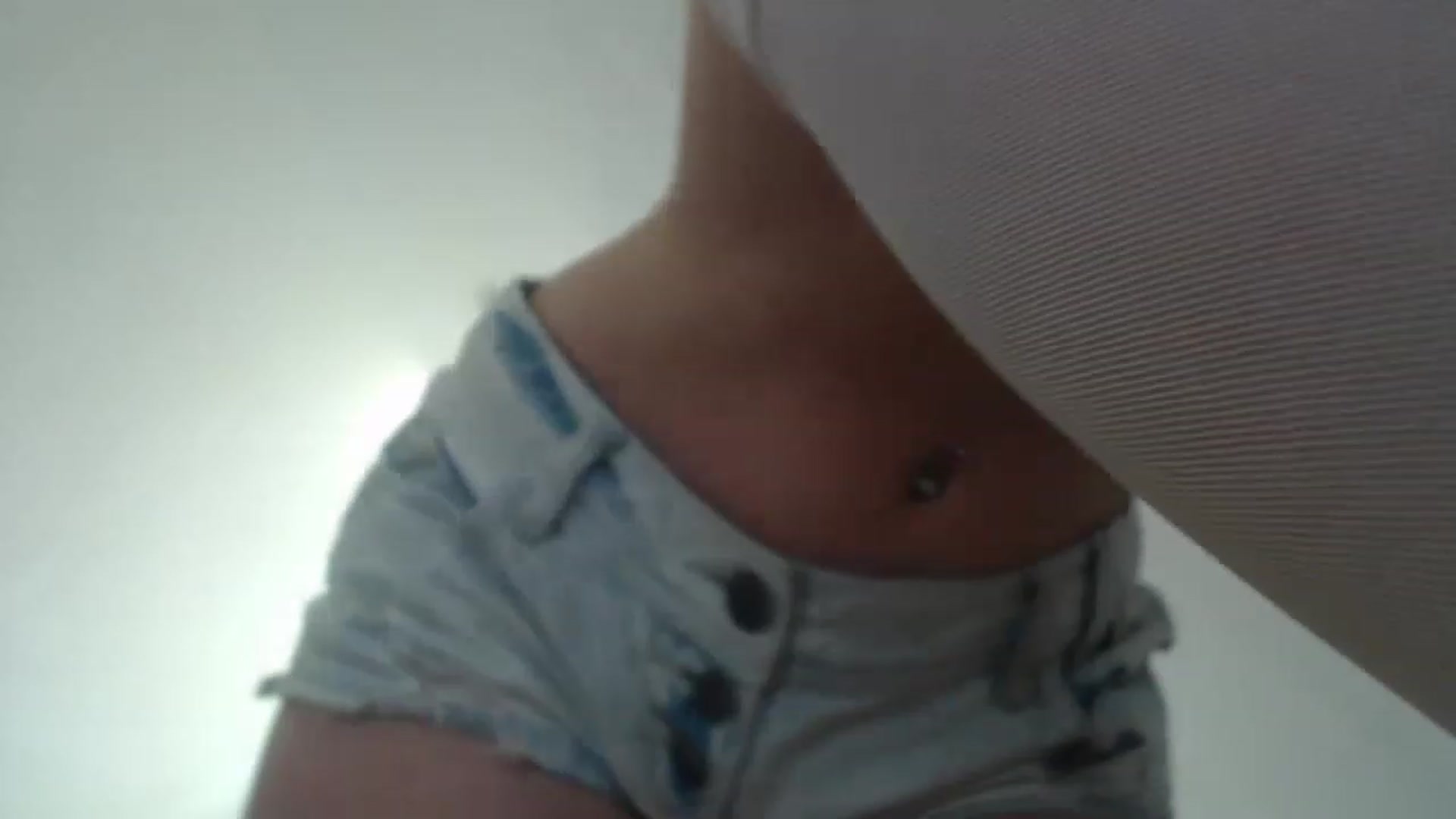 Gallery image thumbnail from Annaabel18's myfreecams stream on, 04/27/2023, 07:29 image 2 of 20