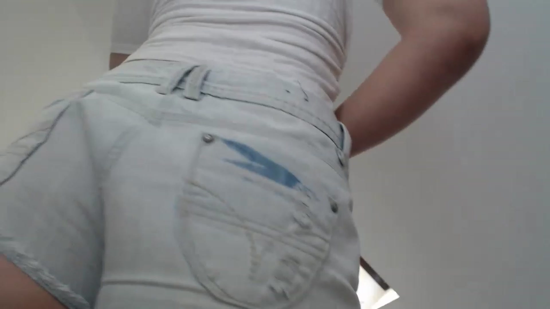 Gallery image thumbnail from Annaabel18's myfreecams stream on, 05/10/2023, 09:10 image 17 of 20