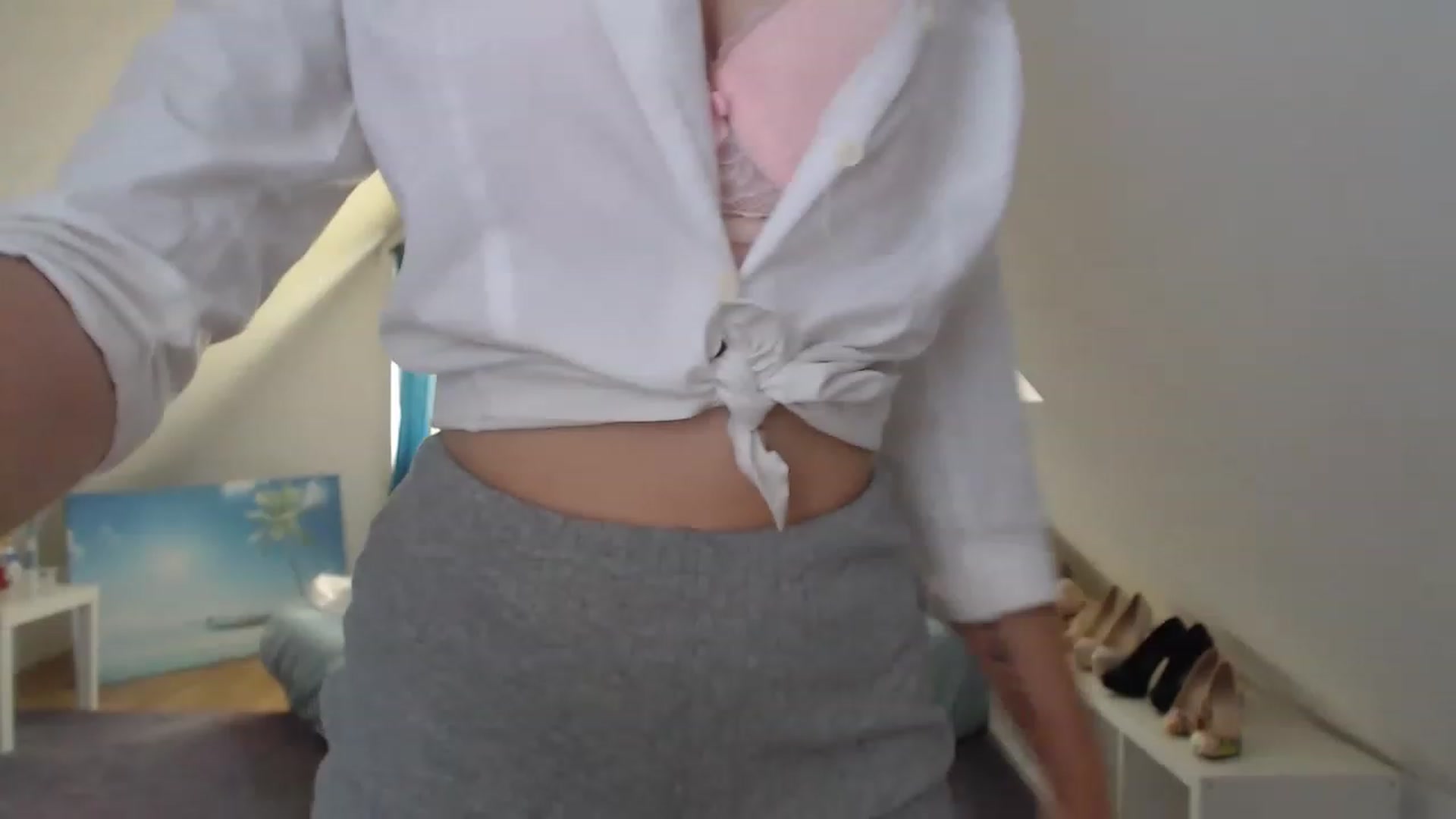 Gallery image thumbnail from Annaabel18's myfreecams stream on, 06/20/2023, 07:08 image 9 of 20