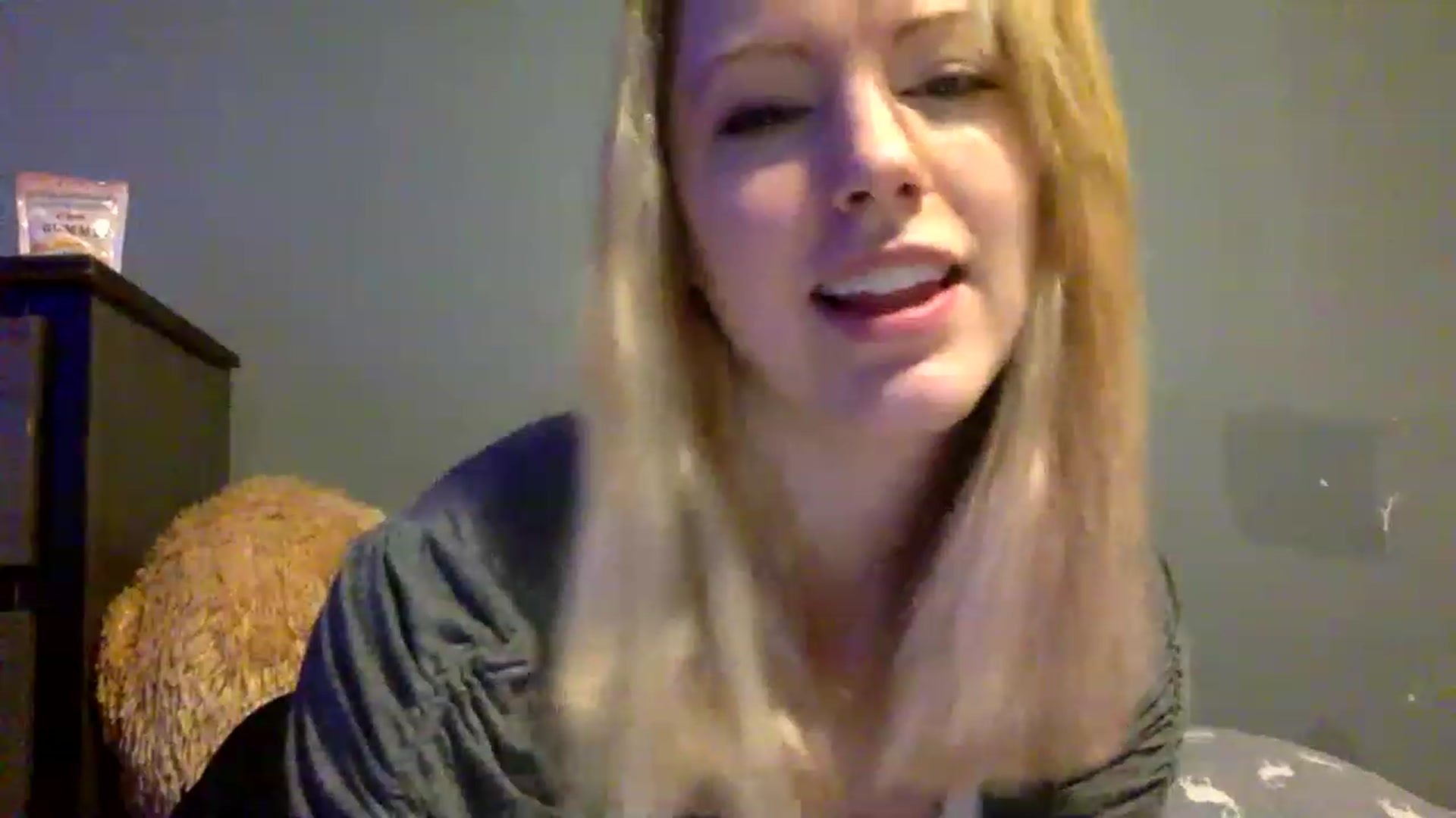 Gallery image thumbnail from Annabanana18's myfreecams stream on, 01/16/2023, 17:02 image 4 of 20