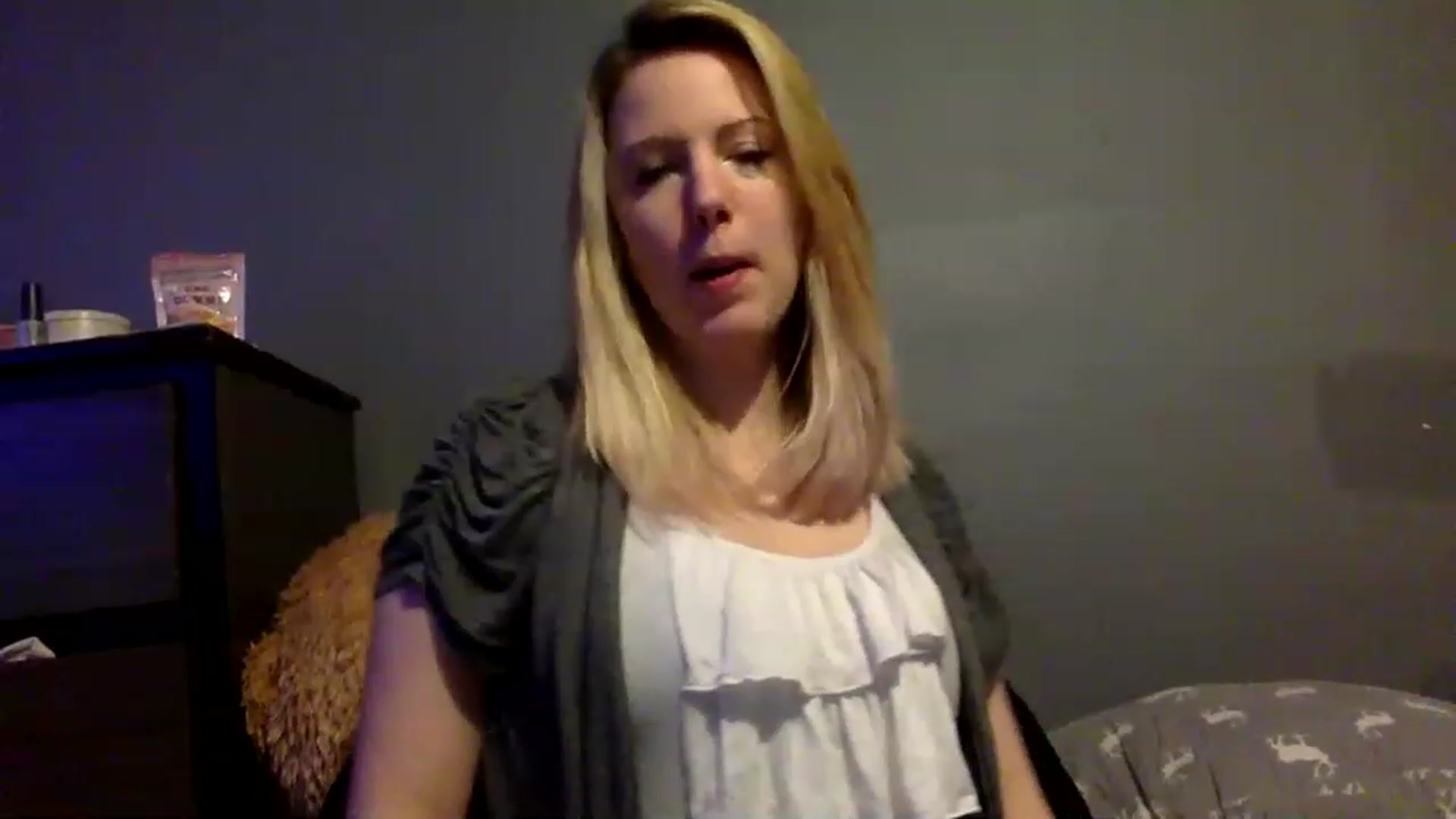 Gallery image thumbnail from Annabanana18's myfreecams stream on, 01/16/2023, 17:16 image 11 of 20