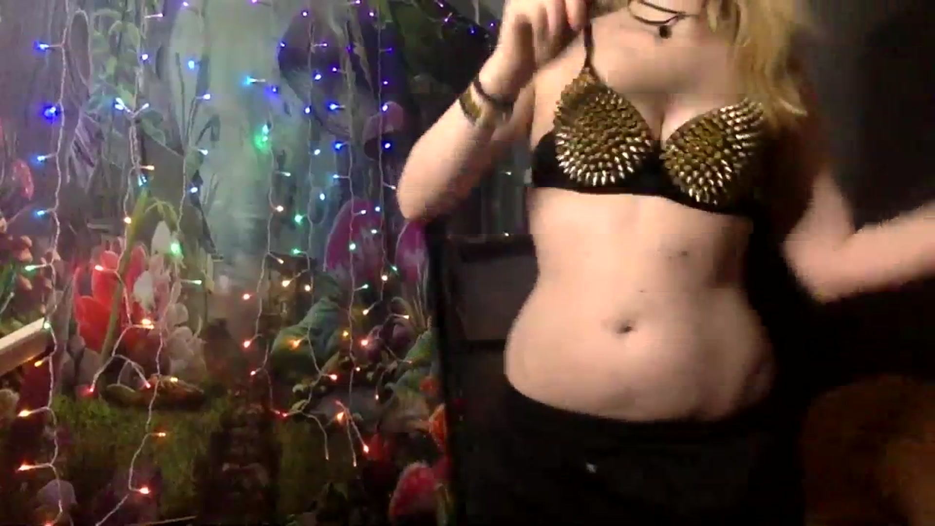 Gallery image thumbnail from Annabanana18's myfreecams stream on, 02/17/2024, 11:46 image 7 of 20