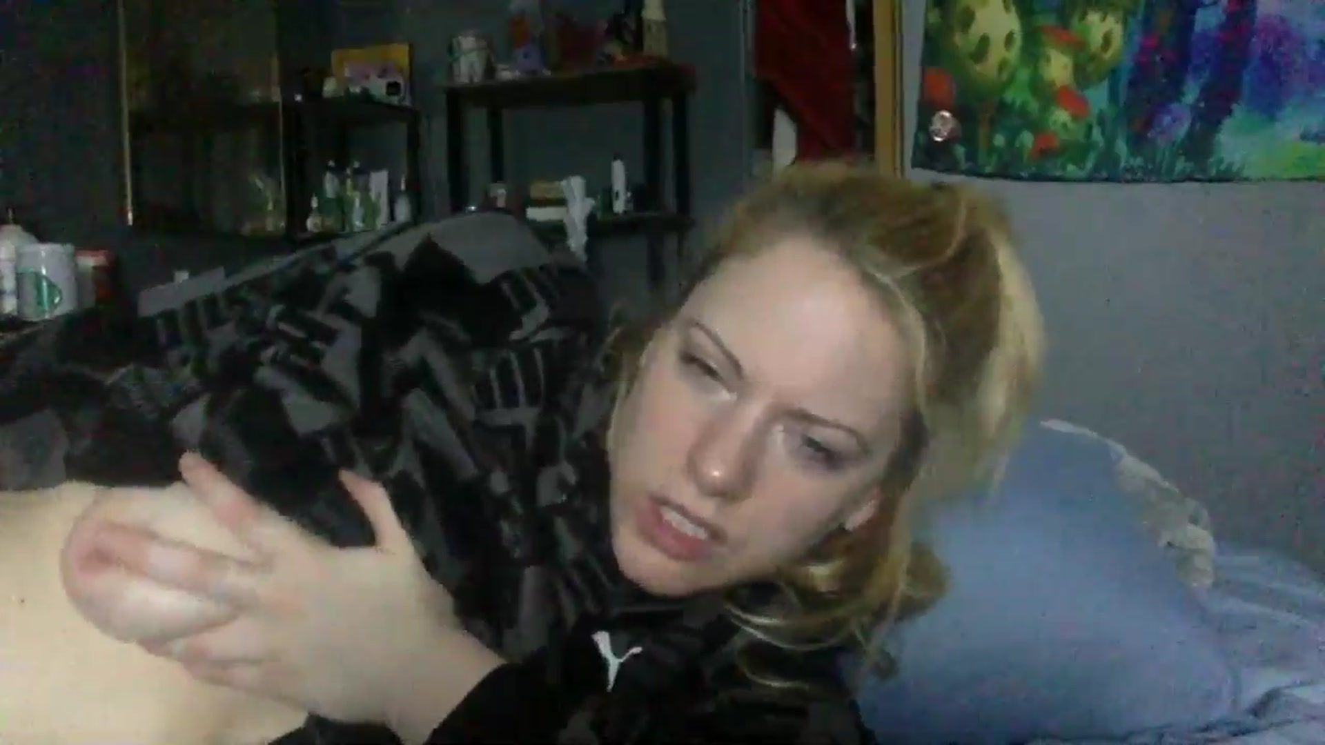 Gallery image thumbnail from Annabanana18's myfreecams stream on, 06/09/2024, 09:23 image 12 of 20