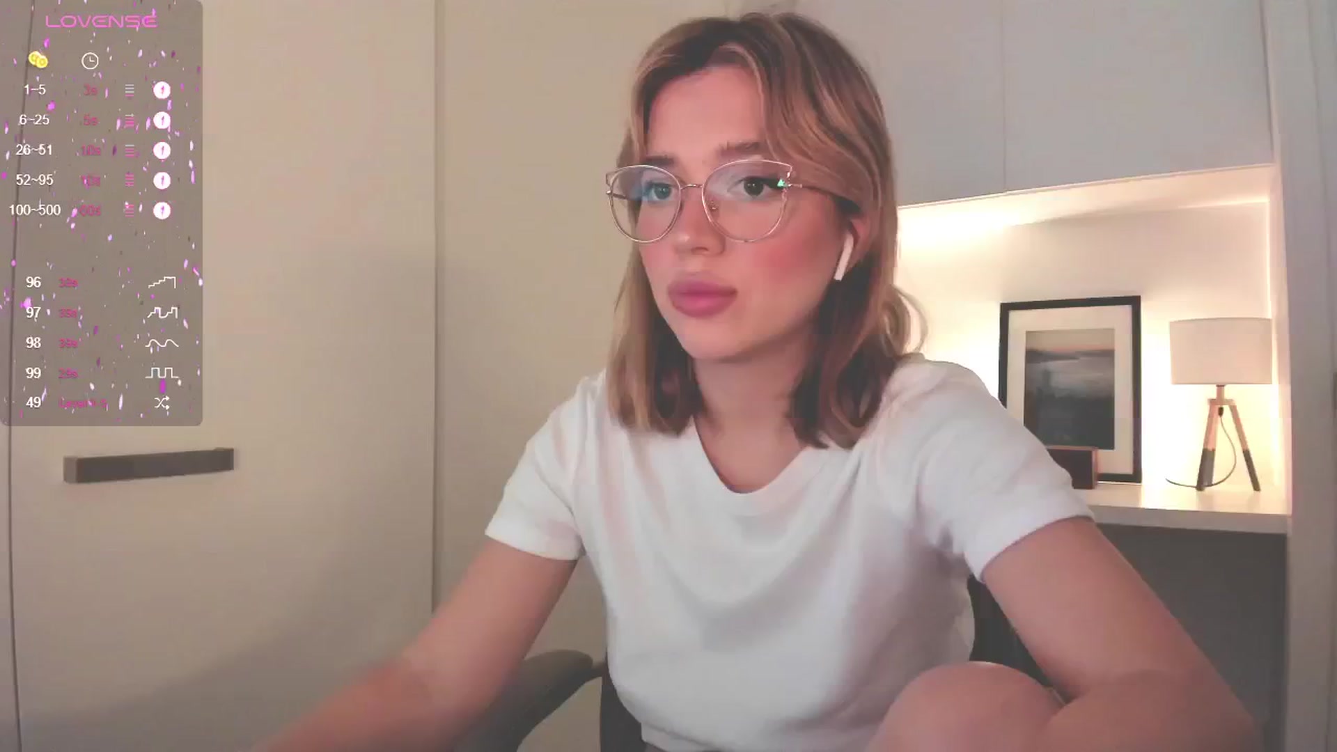 Gallery image thumbnail from Annabel's myfreecams stream on, 02/14/2025, 02:04 image 3 of 20
