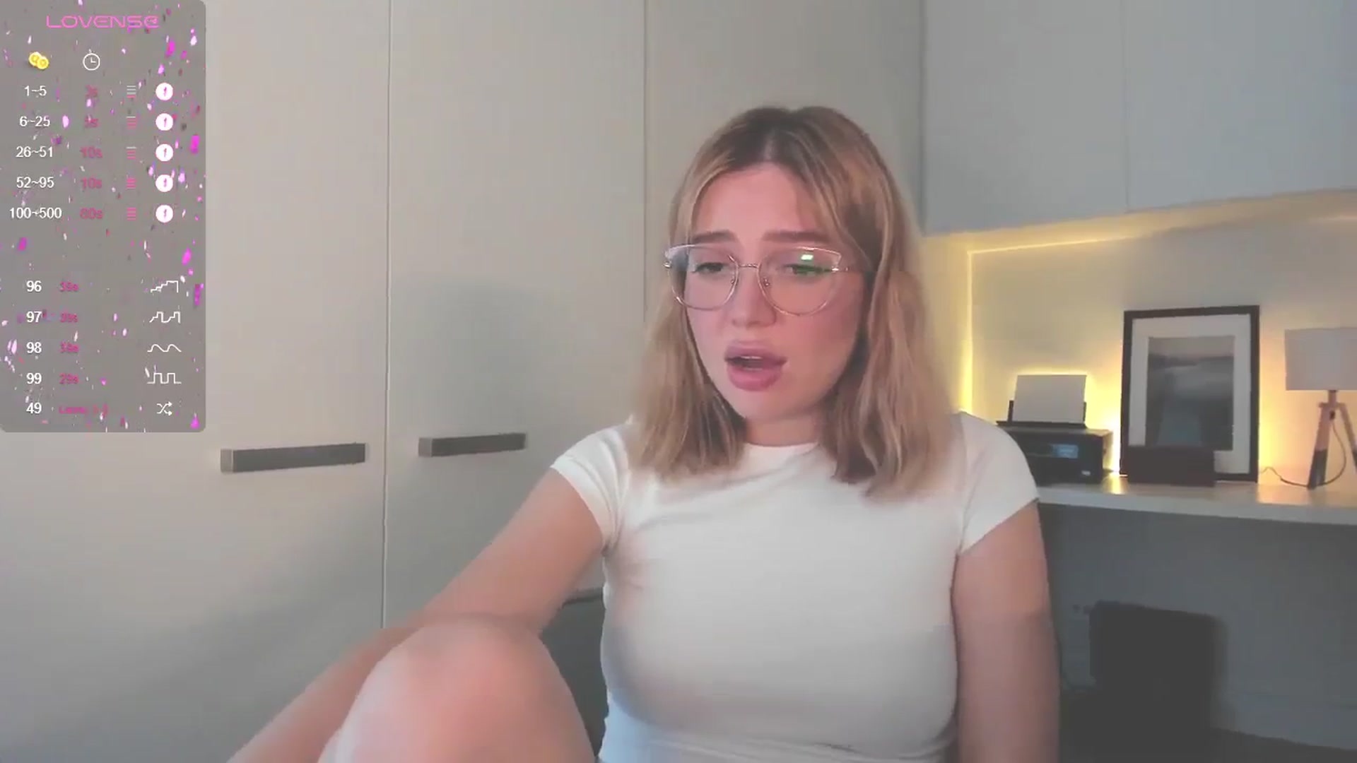 Gallery image thumbnail from Annabel's myfreecams stream on, 02/23/2025, 04:00 image 3 of 20