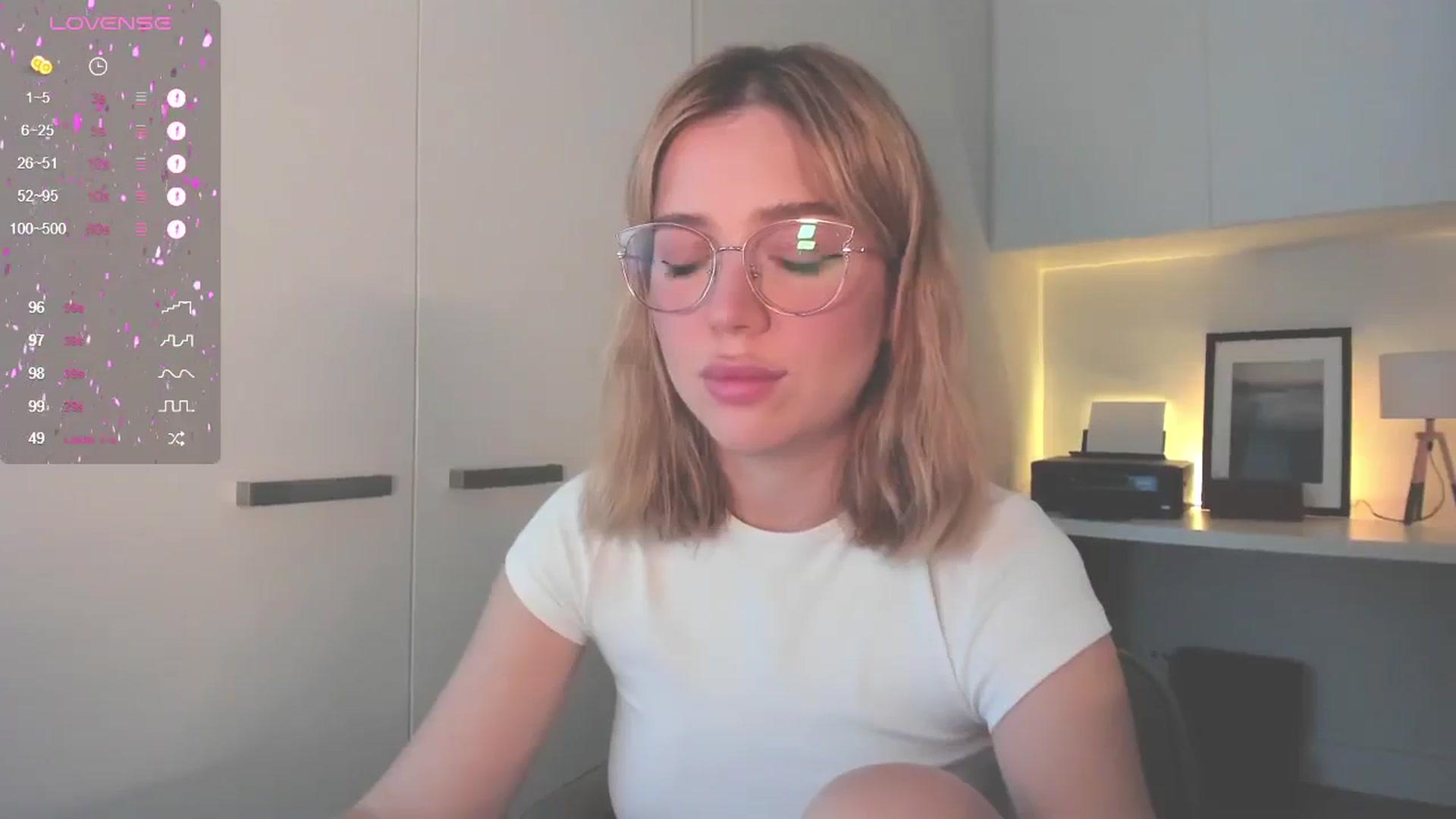 Gallery image thumbnail from Annabel's myfreecams stream on, 02/23/2025, 04:00 image 2 of 20