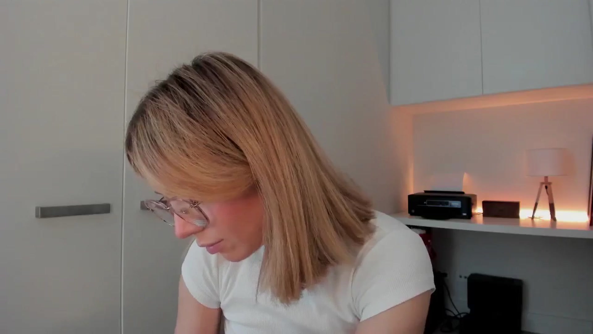 Gallery image thumbnail from Annabel's myfreecams stream on, 03/17/2025, 06:19 image 12 of 20