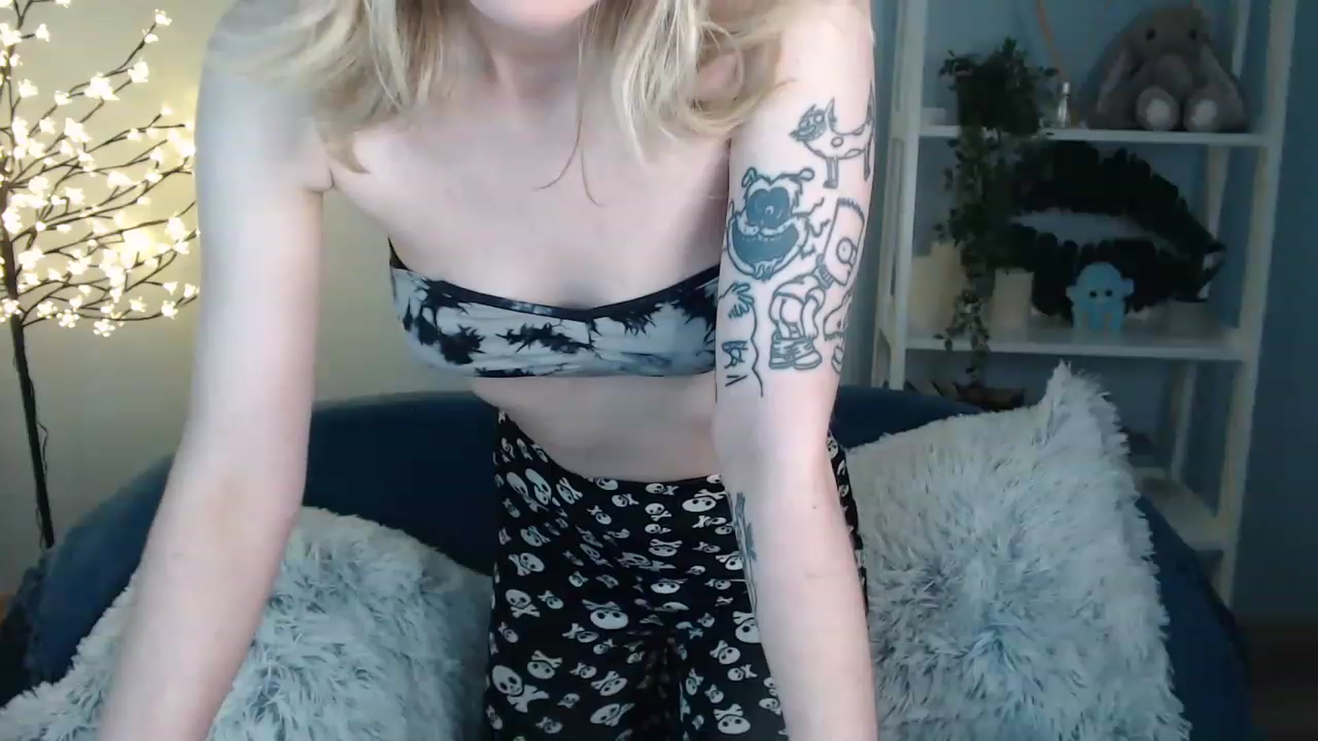 Gallery image thumbnail from AnnabelSky's myfreecams stream on, 03/26/2023, 13:10 image 9 of 20