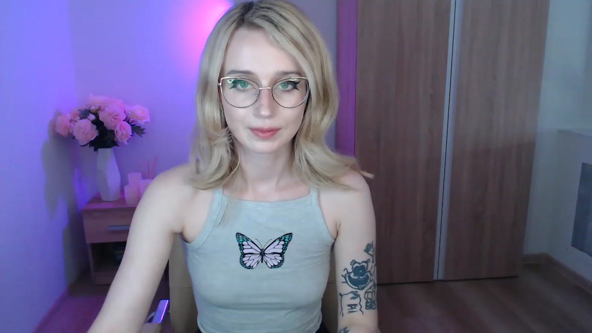 Gallery image thumbnail from AnnabelSky's myfreecams stream on, 04/16/2023, 12:04 image 6 of 20