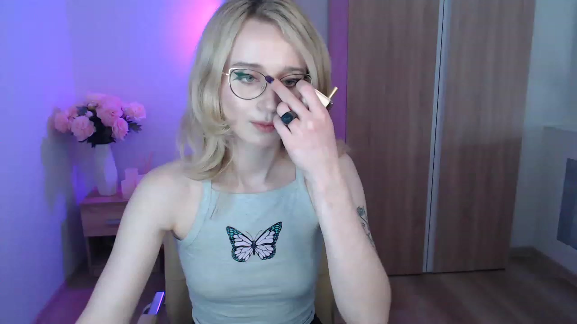 Gallery image thumbnail from AnnabelSky's myfreecams stream on, 04/16/2023, 12:04 image 5 of 20