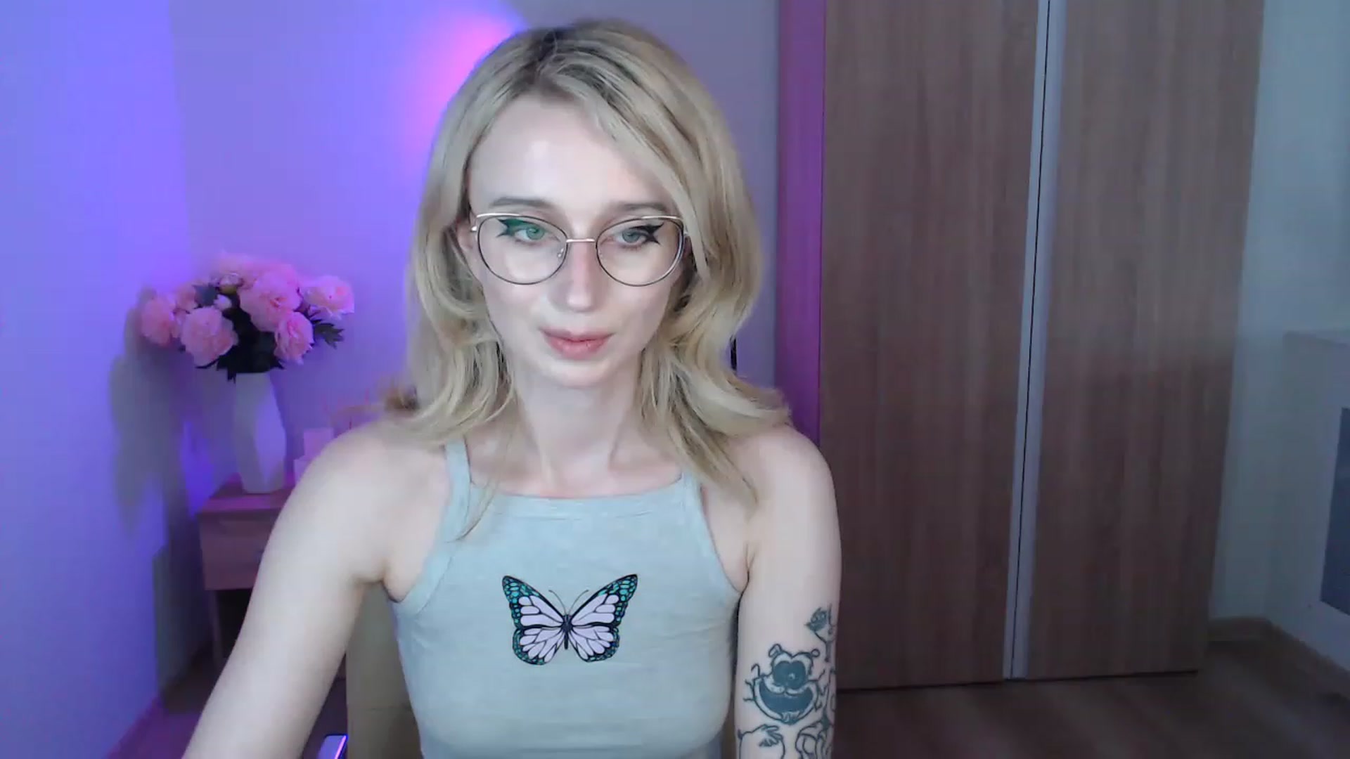 Gallery image thumbnail from AnnabelSky's myfreecams stream on, 04/16/2023, 12:04 image 20 of 20